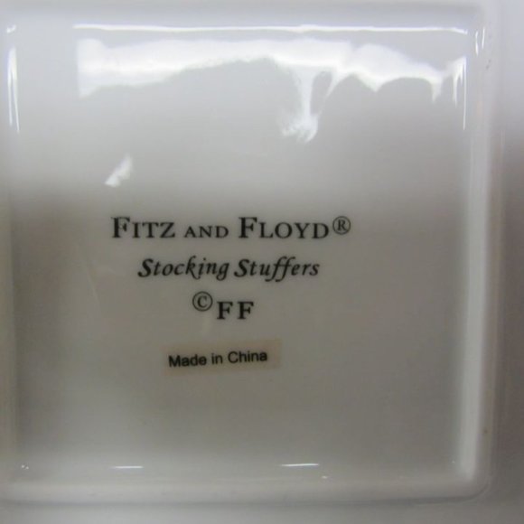 FITZ & FLOYD STOCKING STUFFERS SQUARE SERVING DISH CHRISTMAS MOTIF - Picture 5 of 5